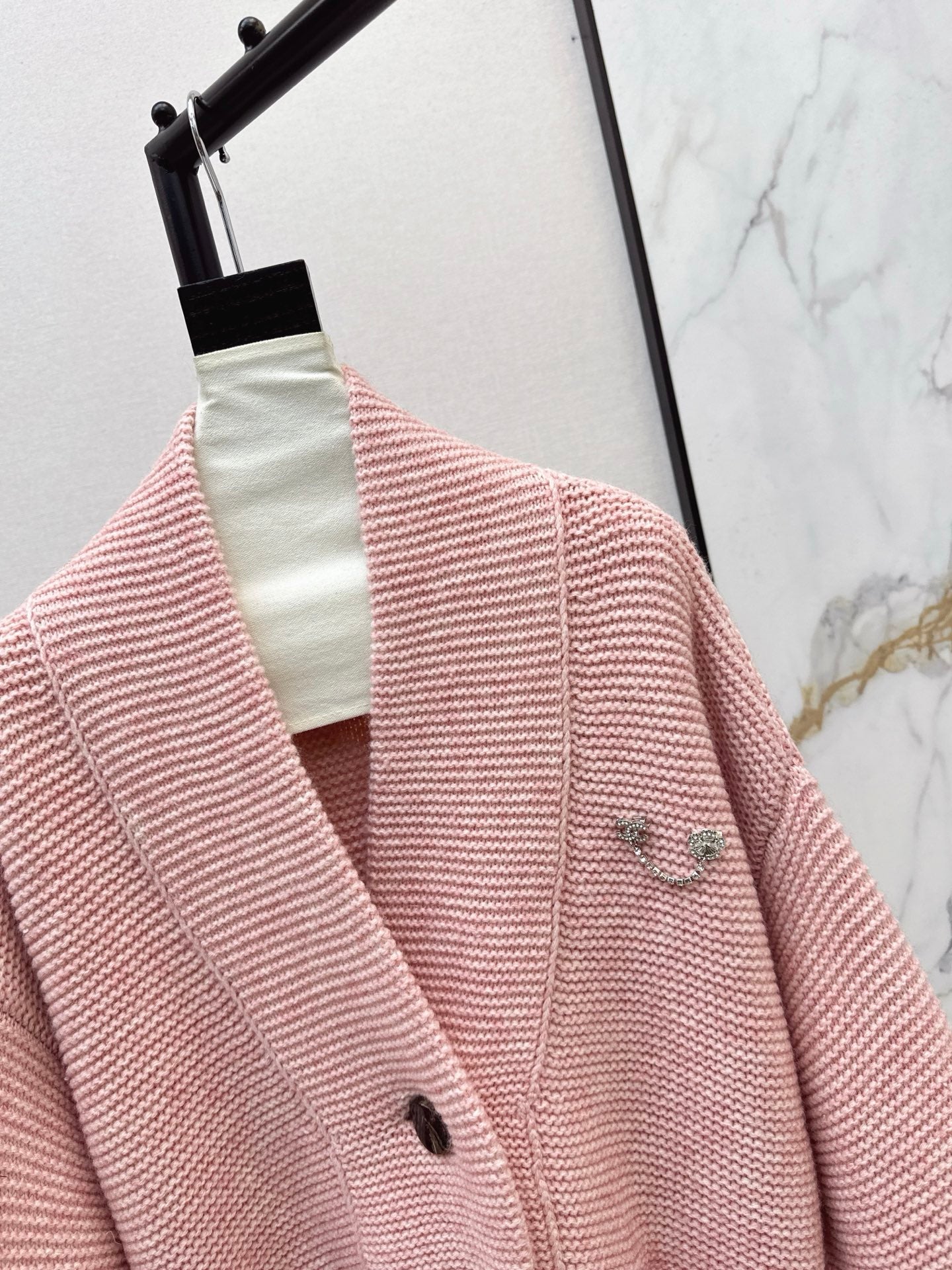 Relaxed V-neck Cardigan