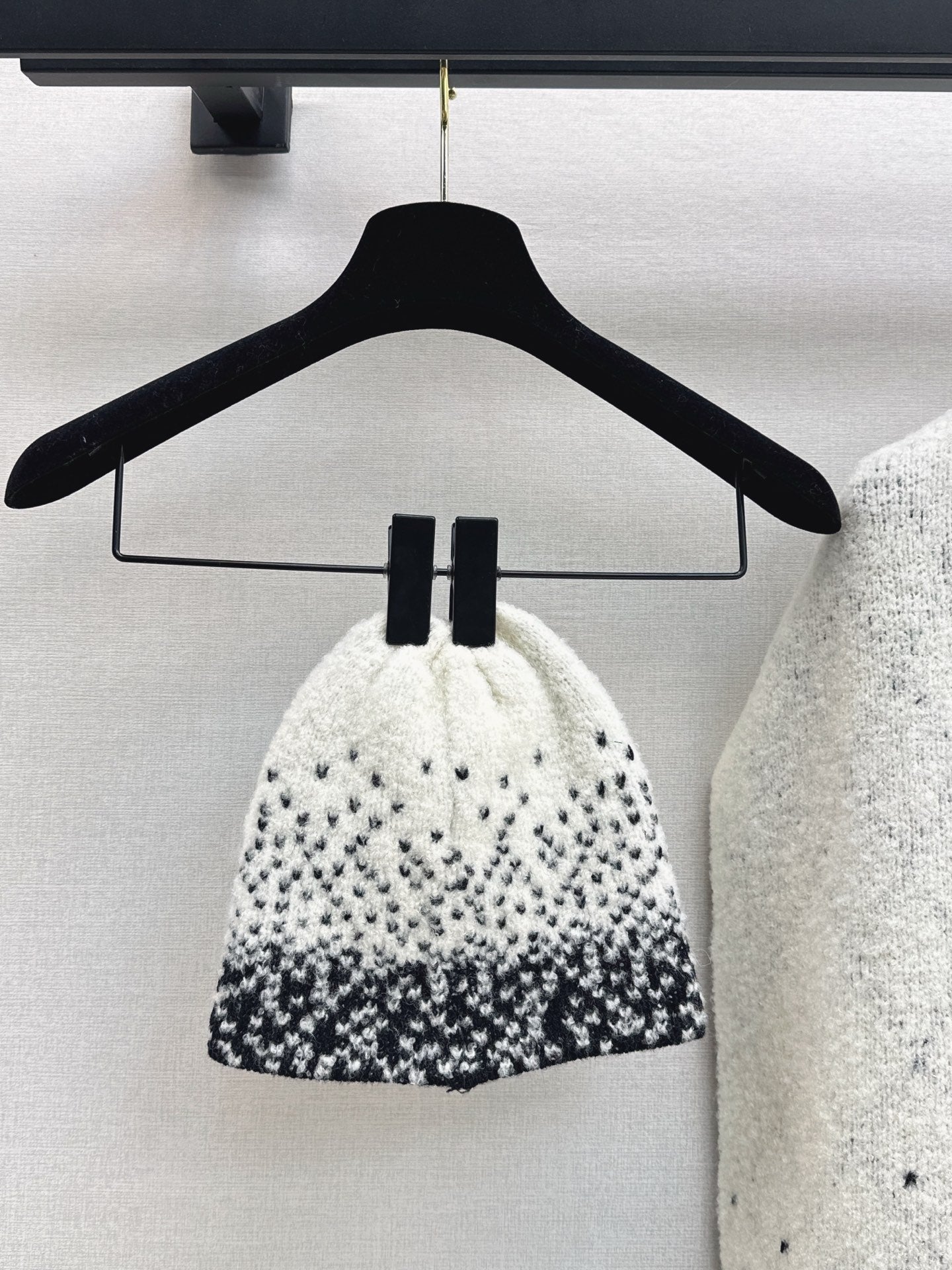 Skiing Series Cashmere Beanie/Scarf