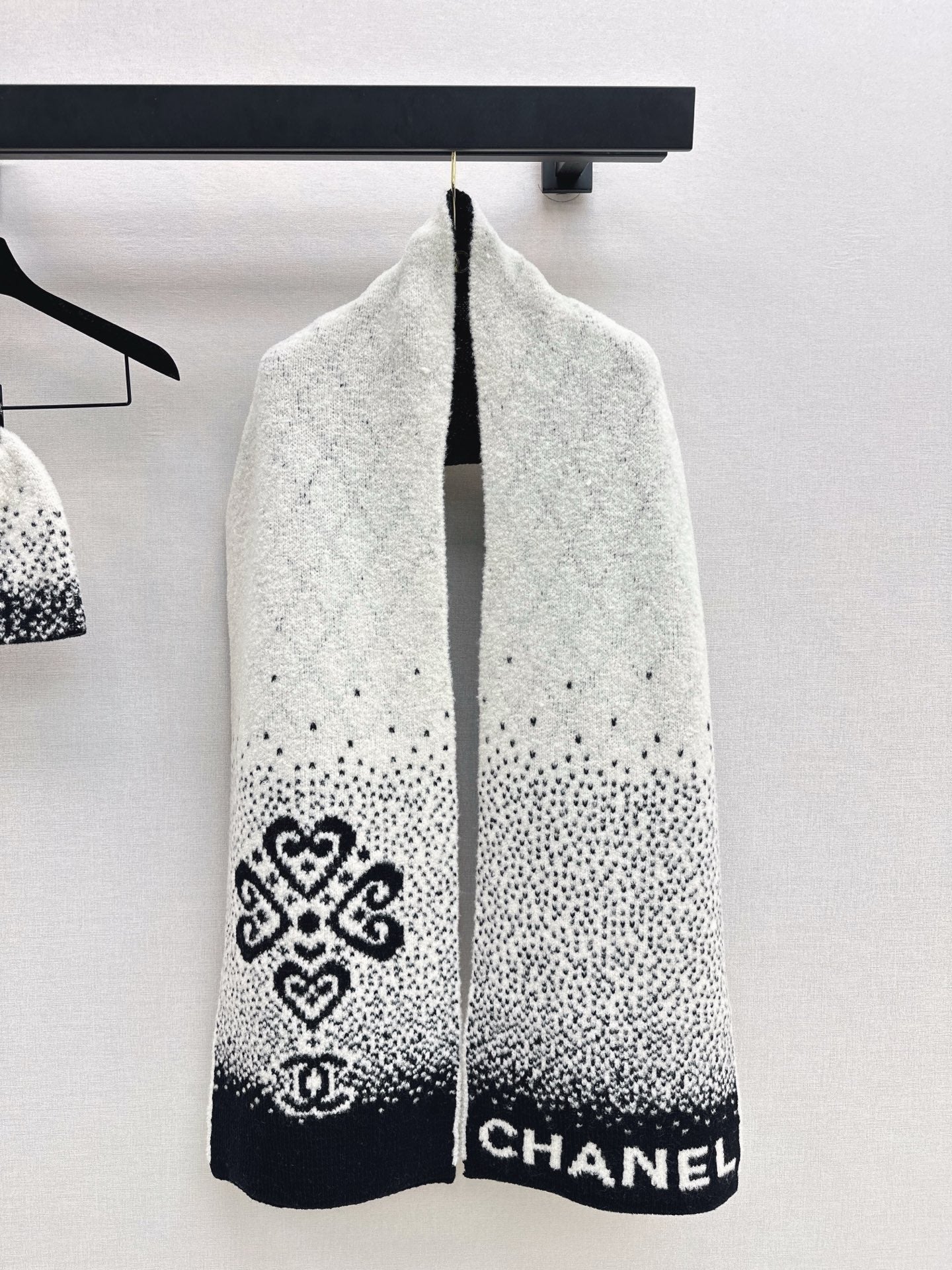 Skiing Series Cashmere Beanie/Scarf
