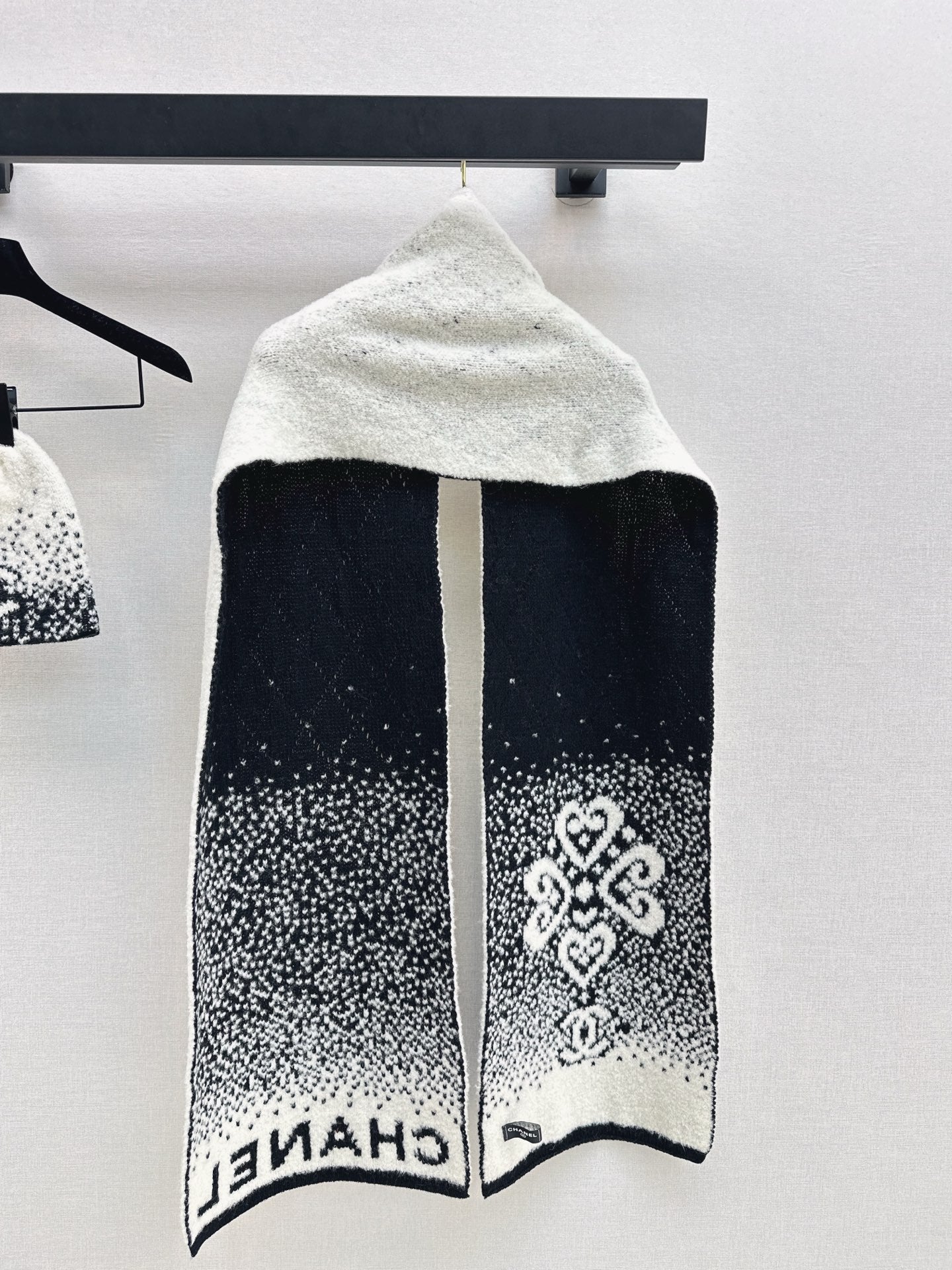 Skiing Series Cashmere Beanie/Scarf