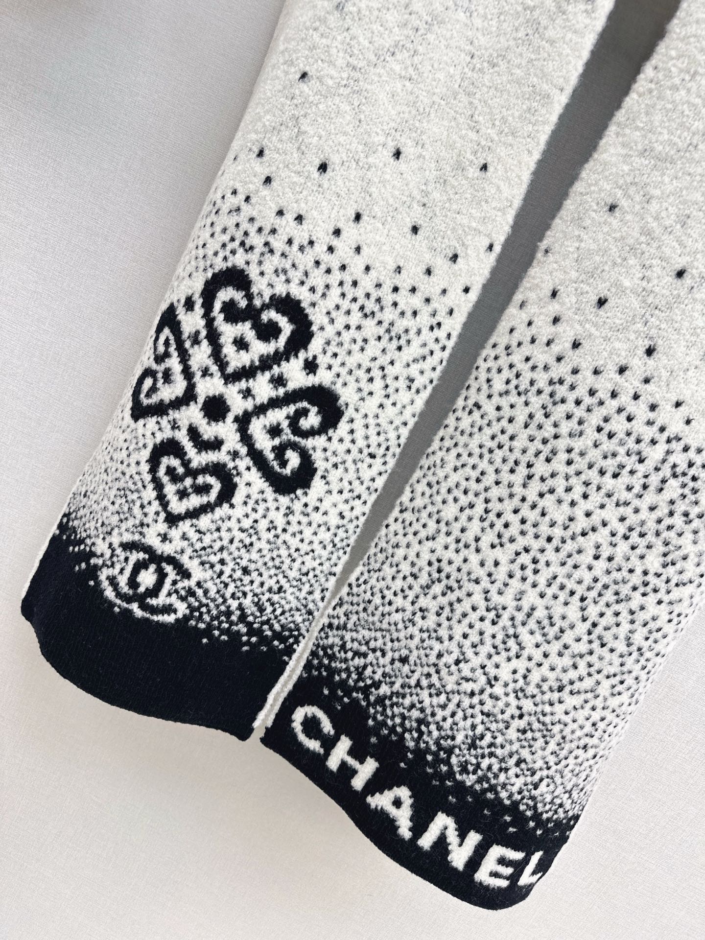 Skiing Series Cashmere Beanie/Scarf