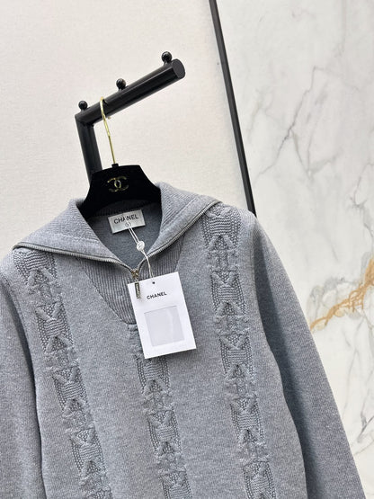 Half-open zip-up knit sweater