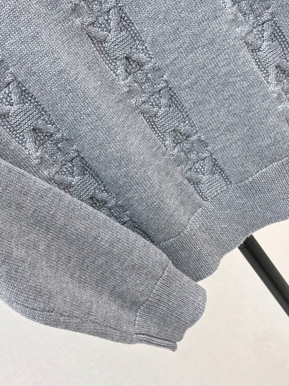 Half-open zip-up knit sweater