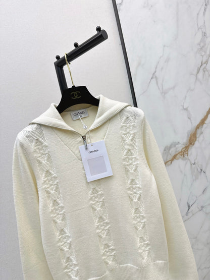 Half-open zip-up knit sweater