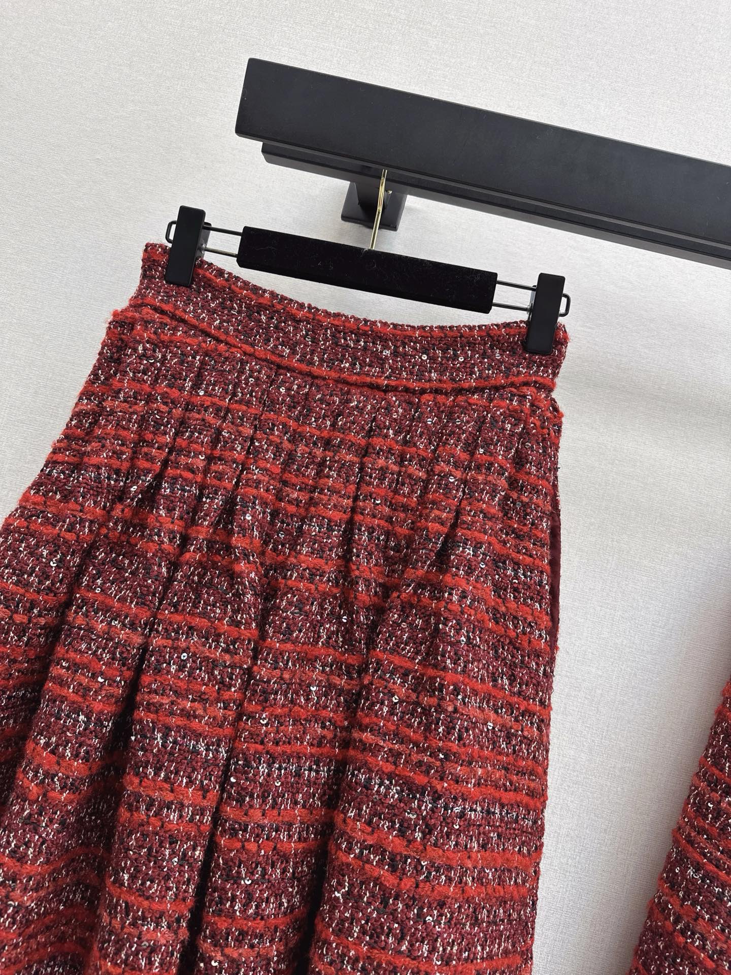 Woven cardigan / long midi skirt