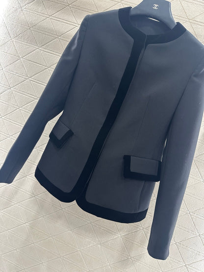 Straight-shoulder blazer