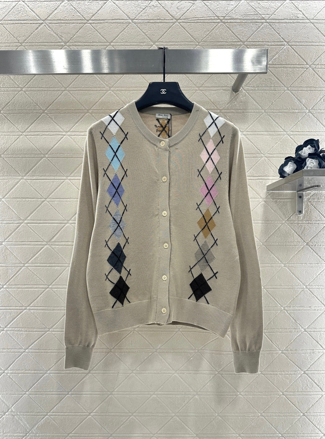 Diamond Pattern Cardigan