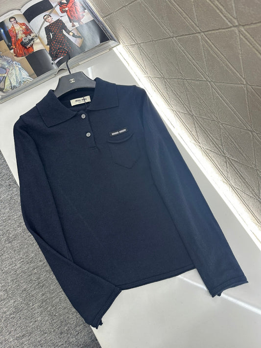 Long-sleeved collared top