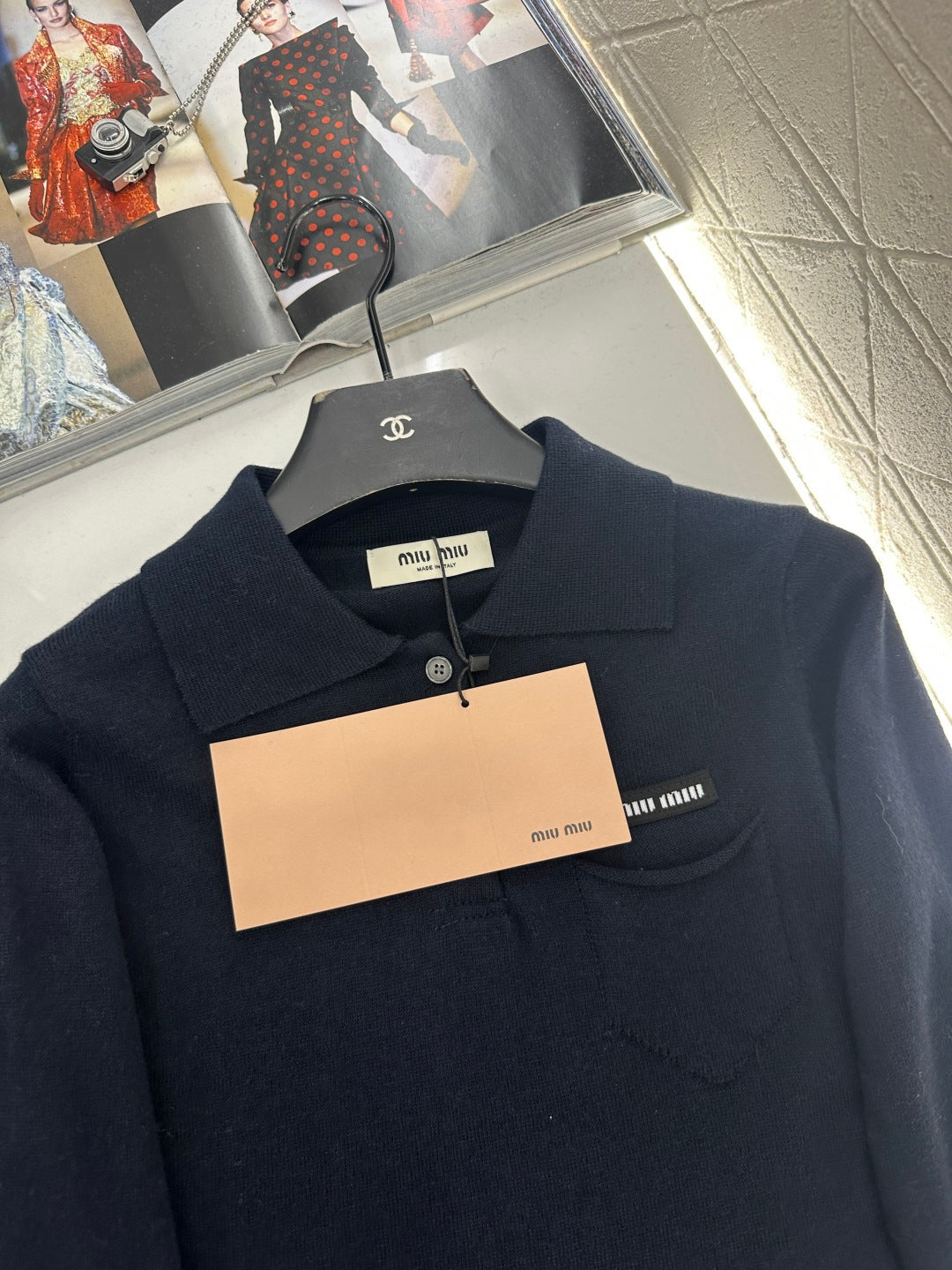 Long-sleeved collared top