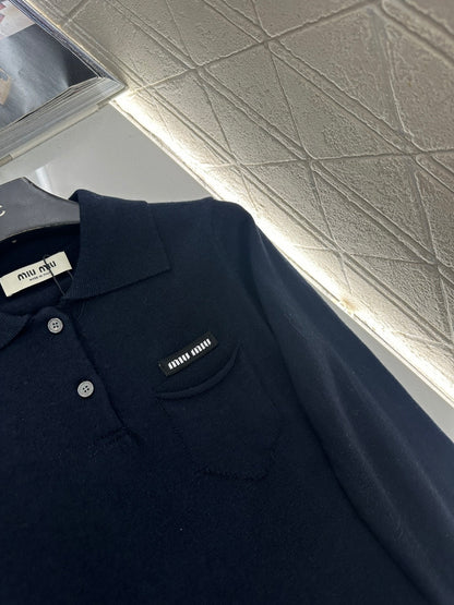 Long-sleeved collared top