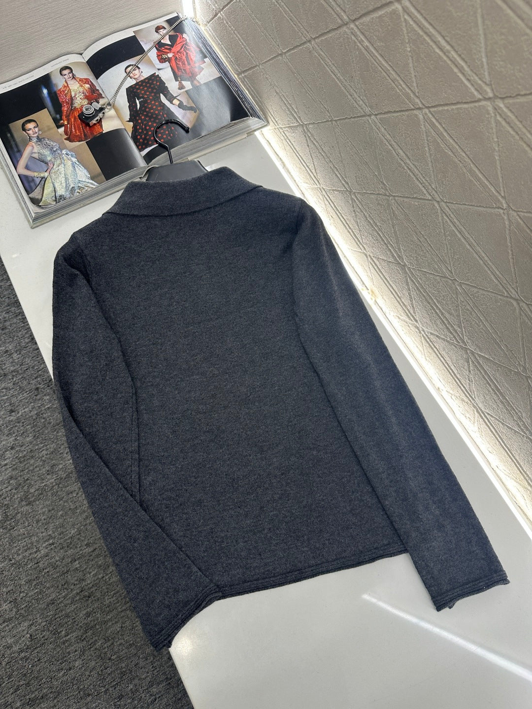 Long-sleeved collared top