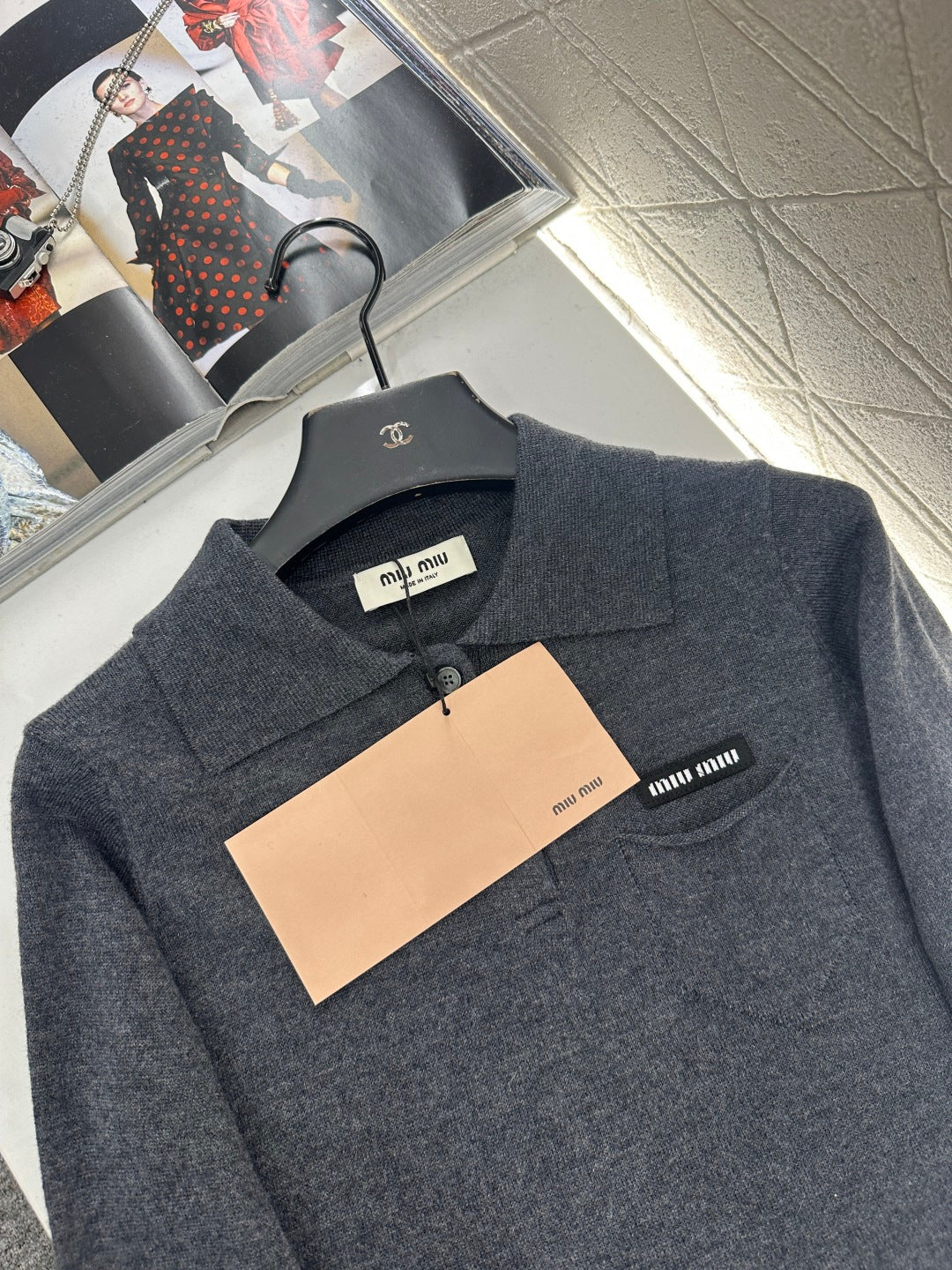 Long-sleeved collared top