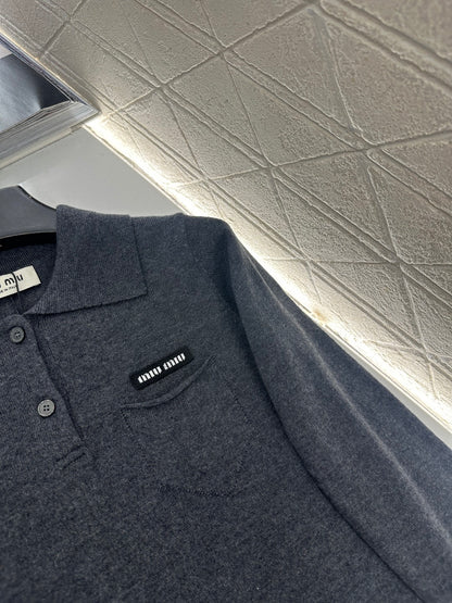Long-sleeved collared top