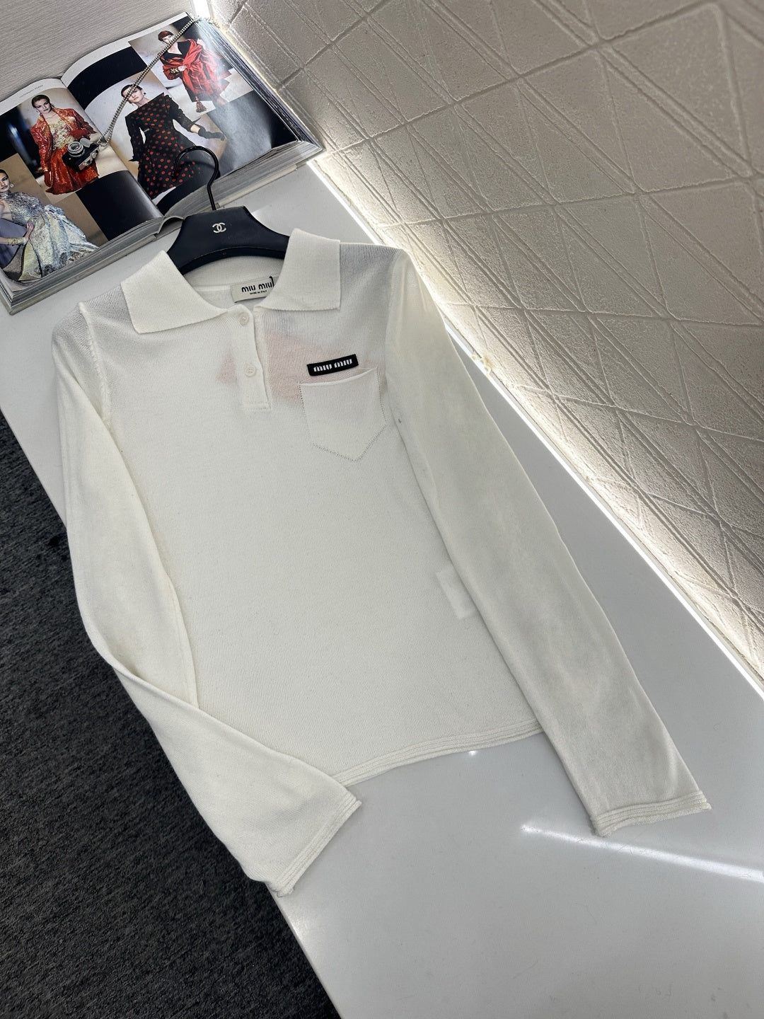 Long-sleeved collared top