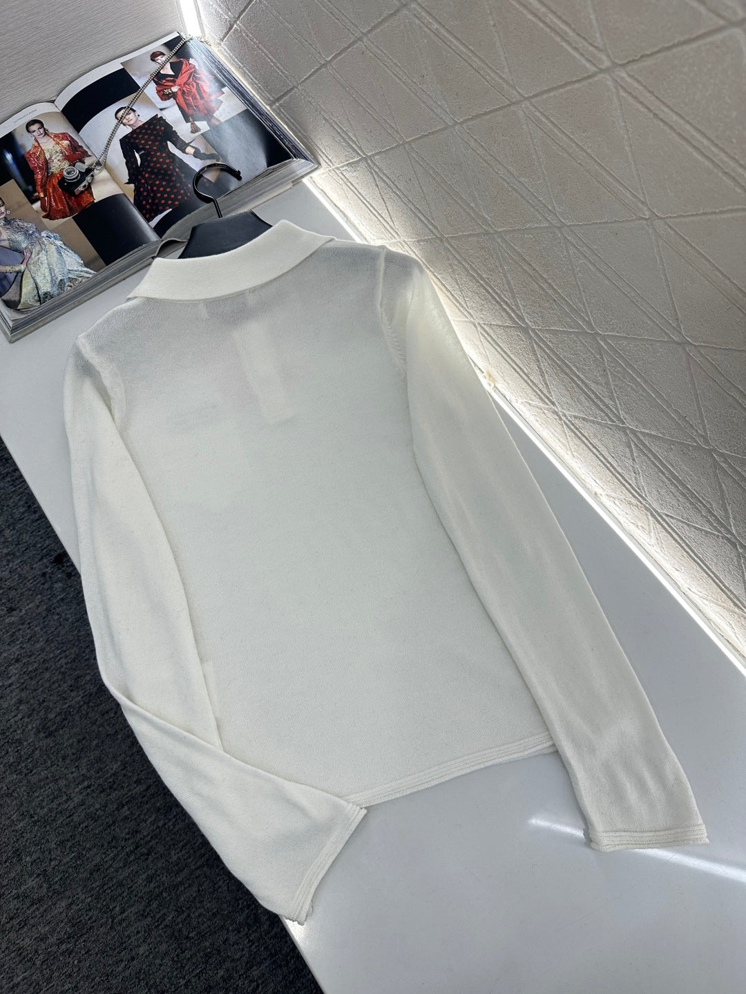 Long-sleeved collared top