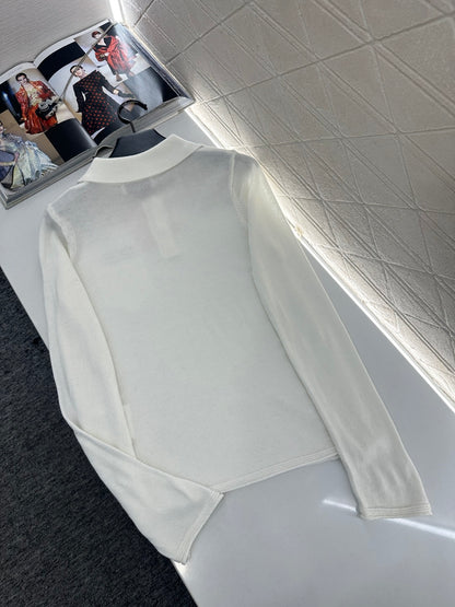 Long-sleeved collared top