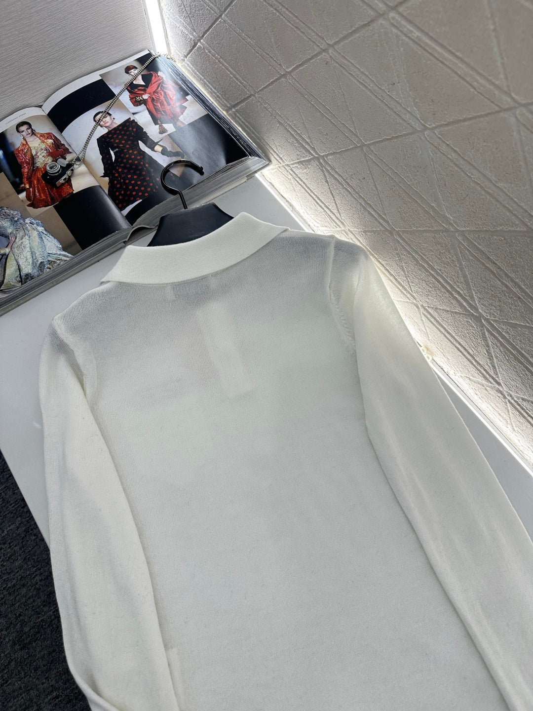 Long-sleeved collared top