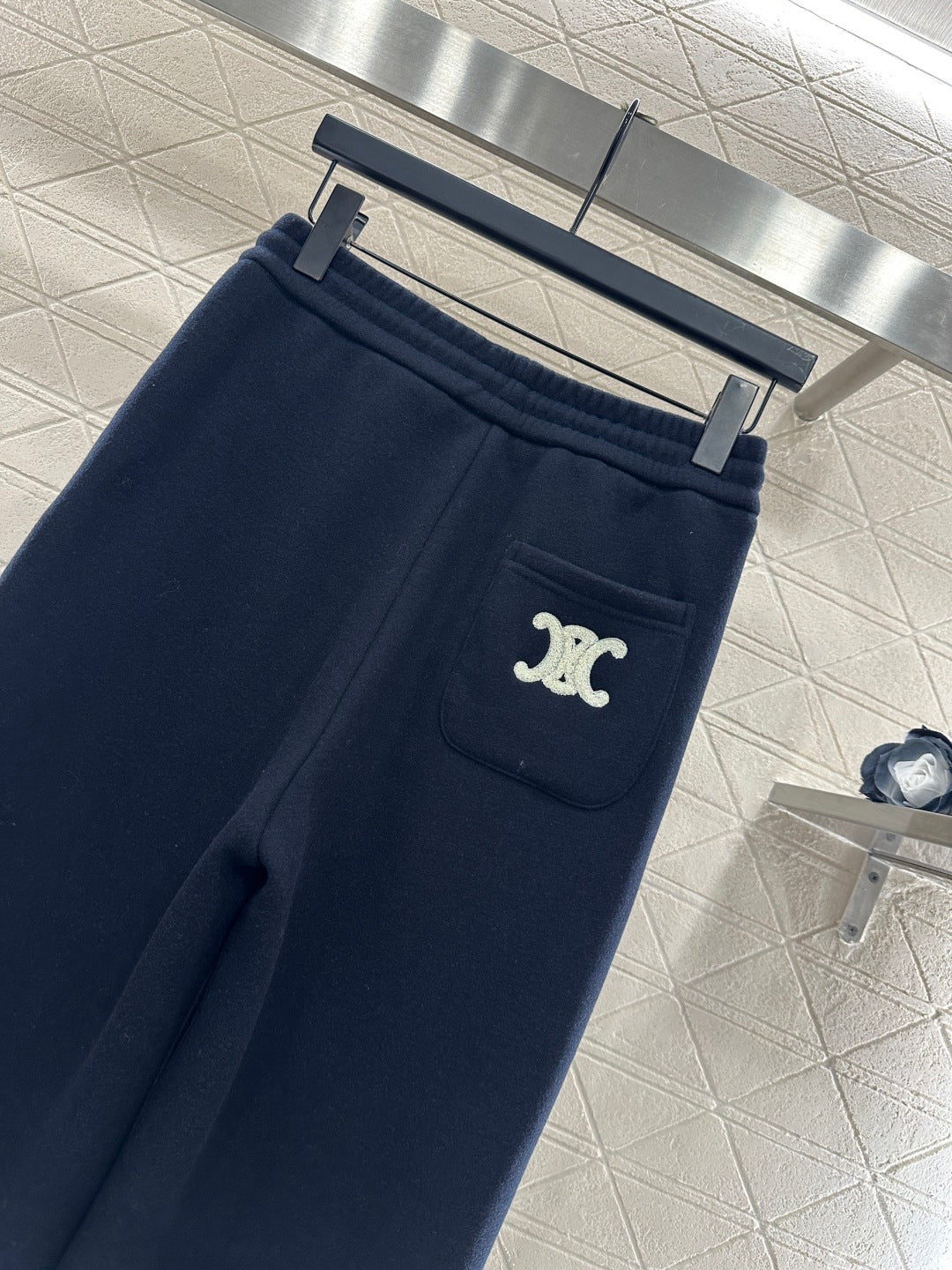 Lanterned Half-Open Placket Set