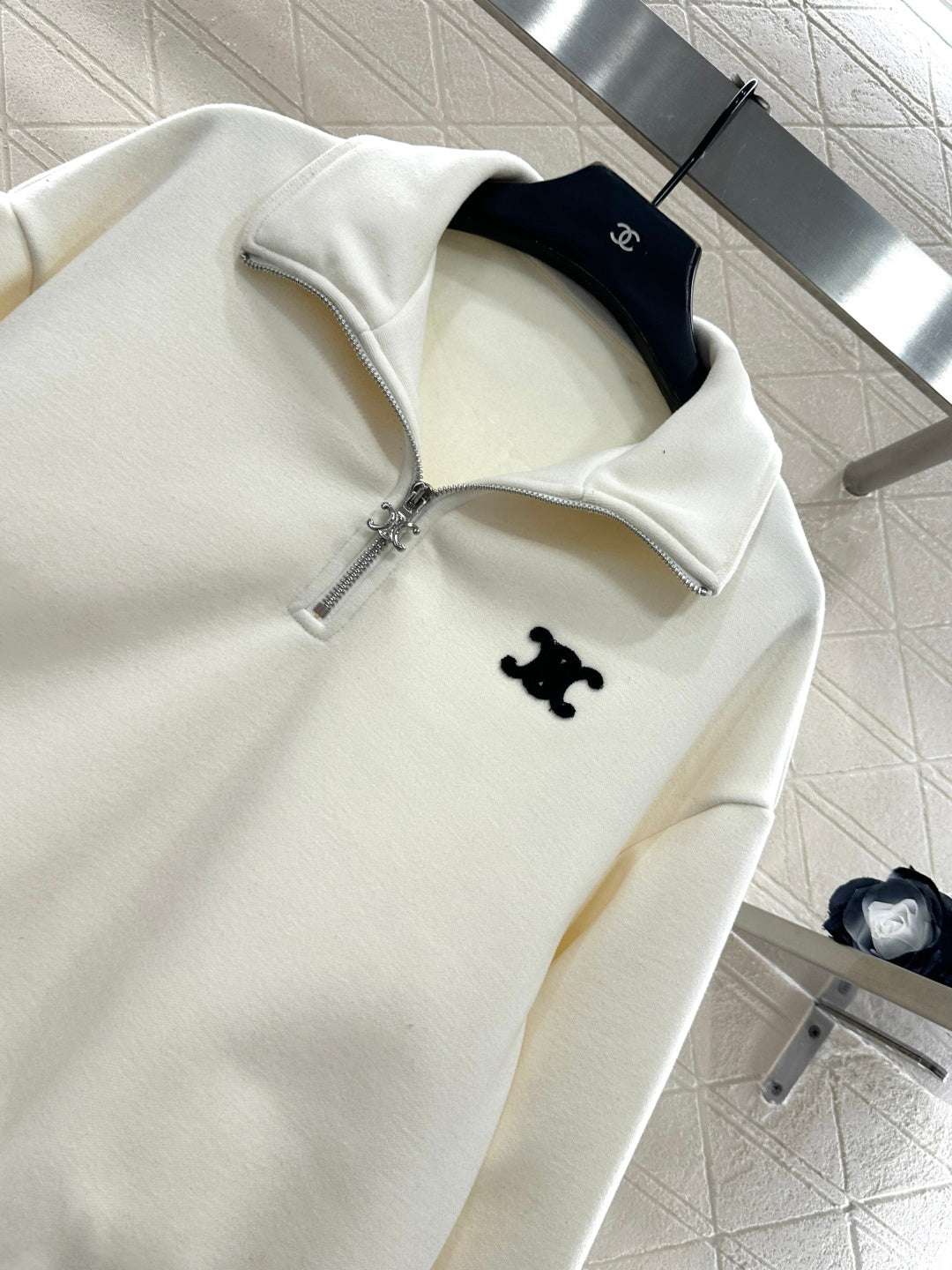 Lanterned Half-Open Placket Set