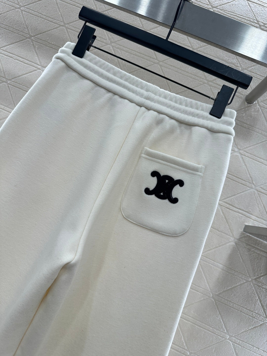 Lanterned Half-Open Placket Set
