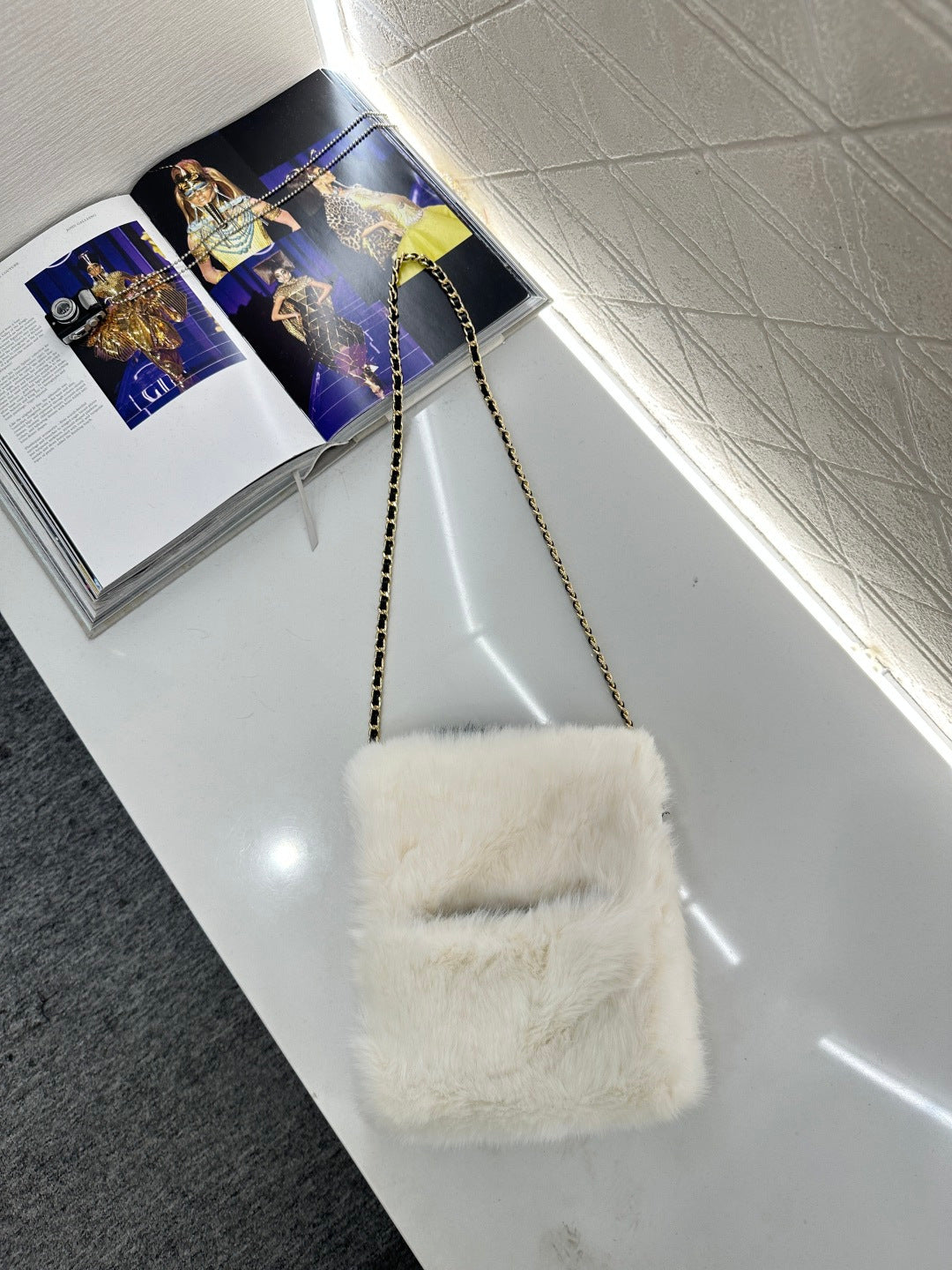 Chain Fur Hand Warmer Bag