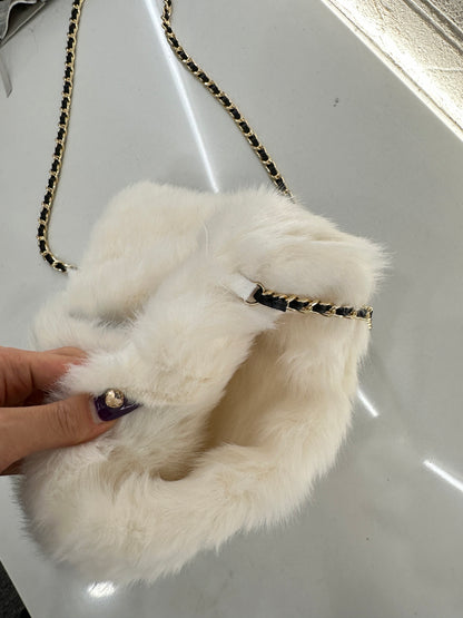 Chain Fur Hand Warmer Bag