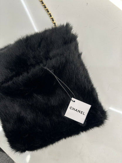 Chain Fur Hand Warmer Bag