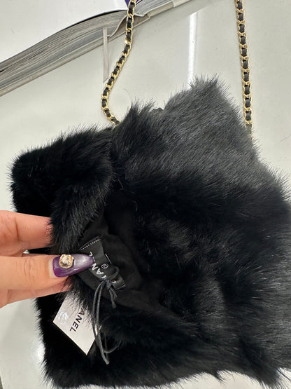 Chain Fur Hand Warmer Bag