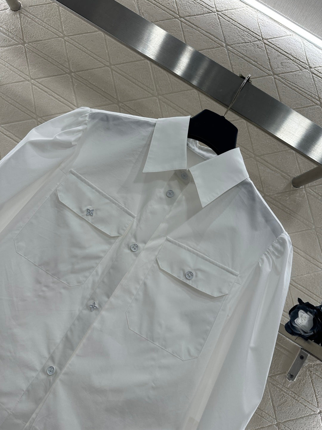 Collared Pocket Mid-Sleeve Shirt