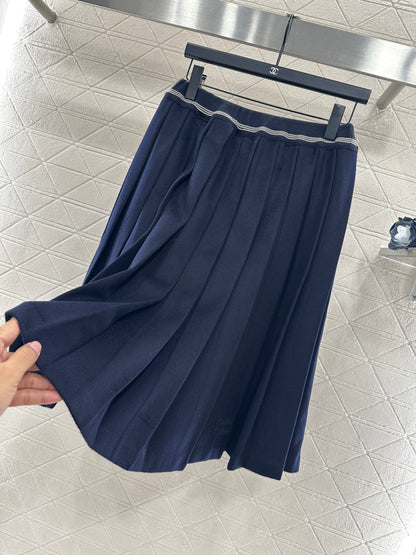 Mid-length Wool Pleated Skirt