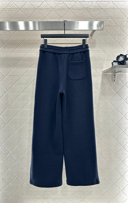 Located Half-Open Placket Set