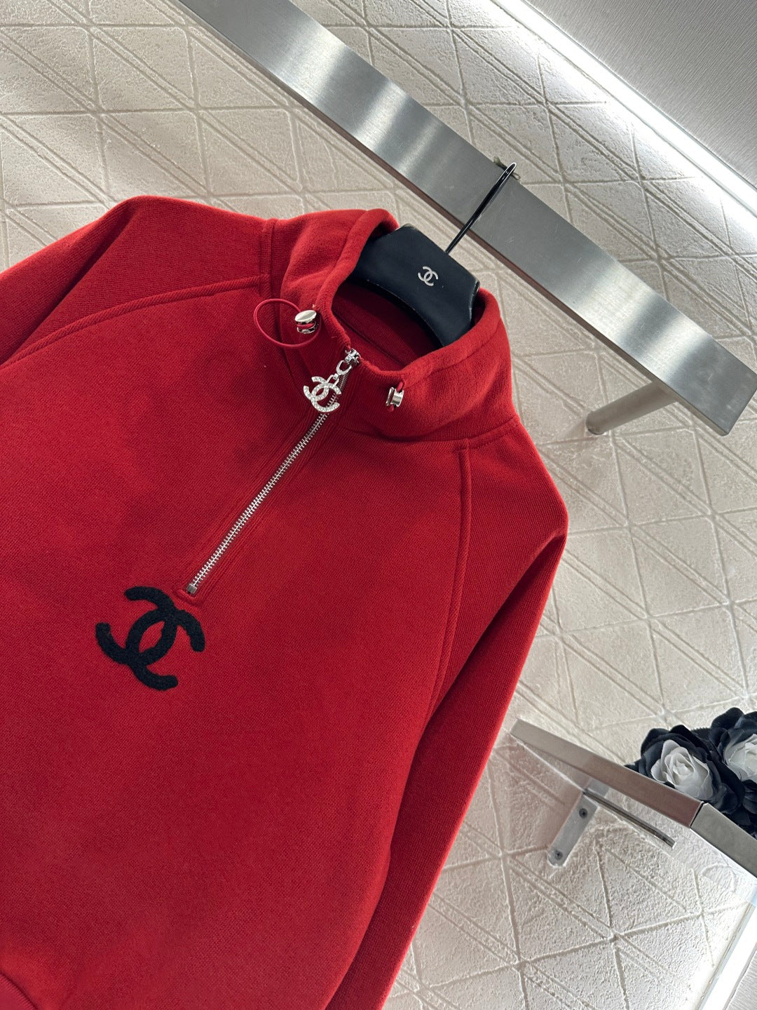Located Half-Open Placket Set
