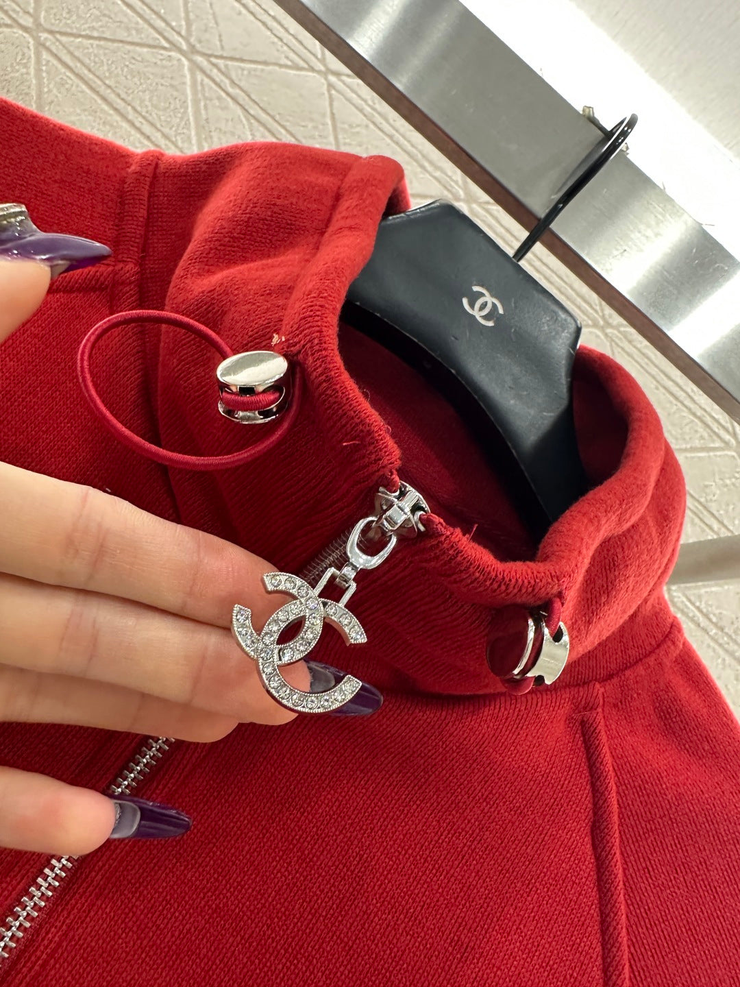 Located Half-Open Placket Set