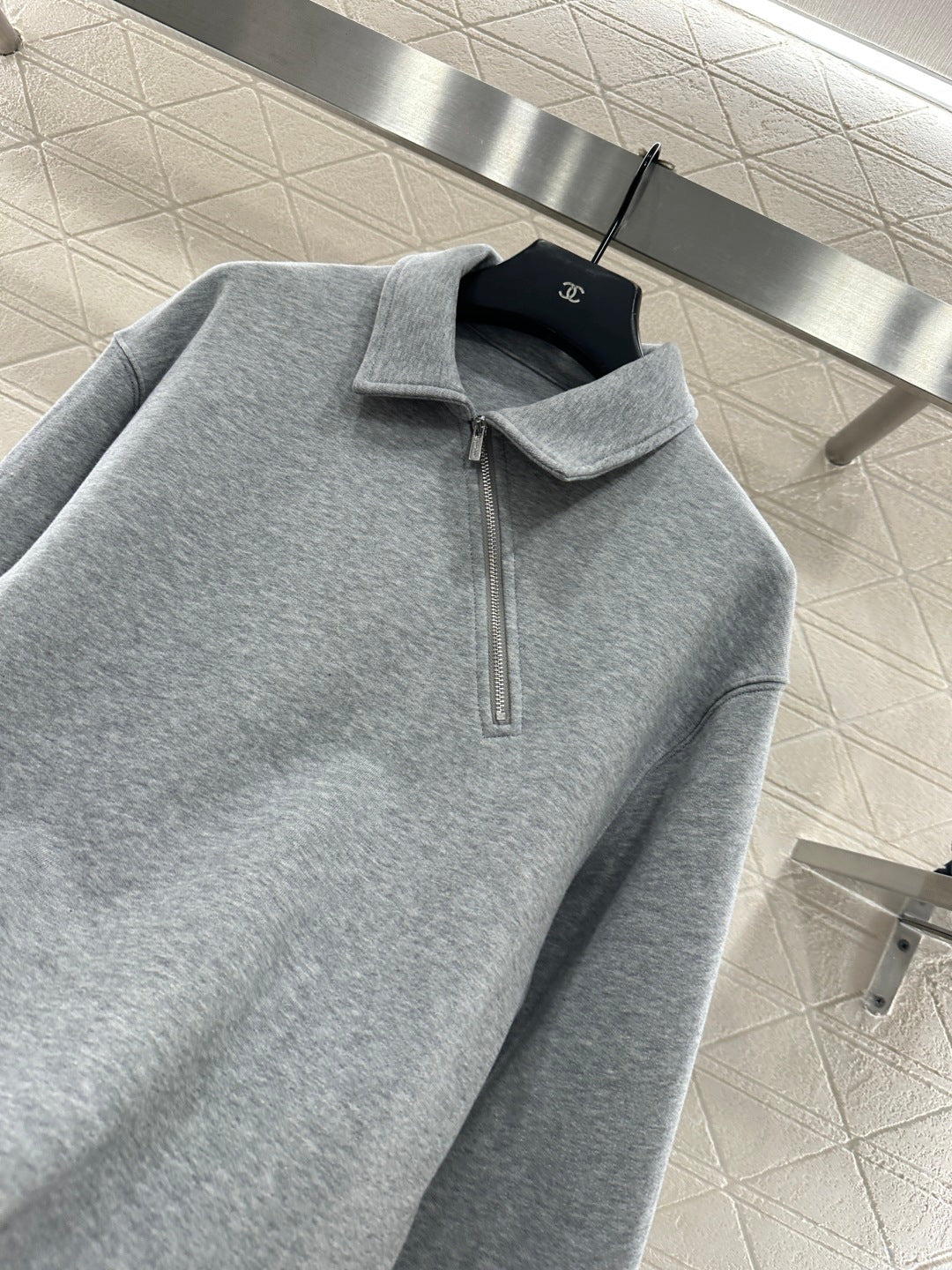 Lolo-front Diagonal Zipper Sweatshirt