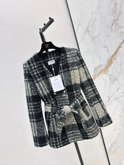 V-neck belted dress coat