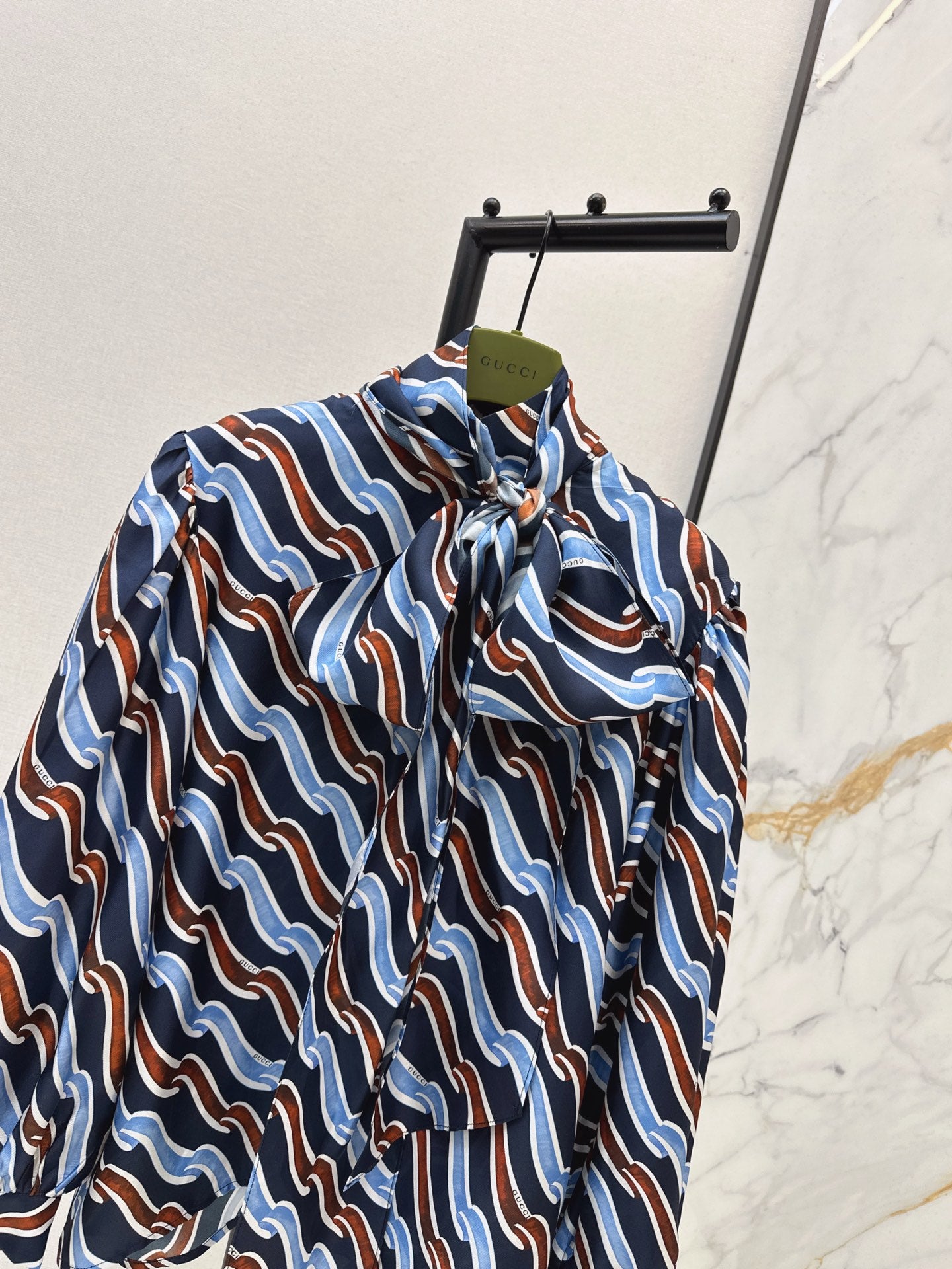 Ribbon 3D Print Silk Shirt