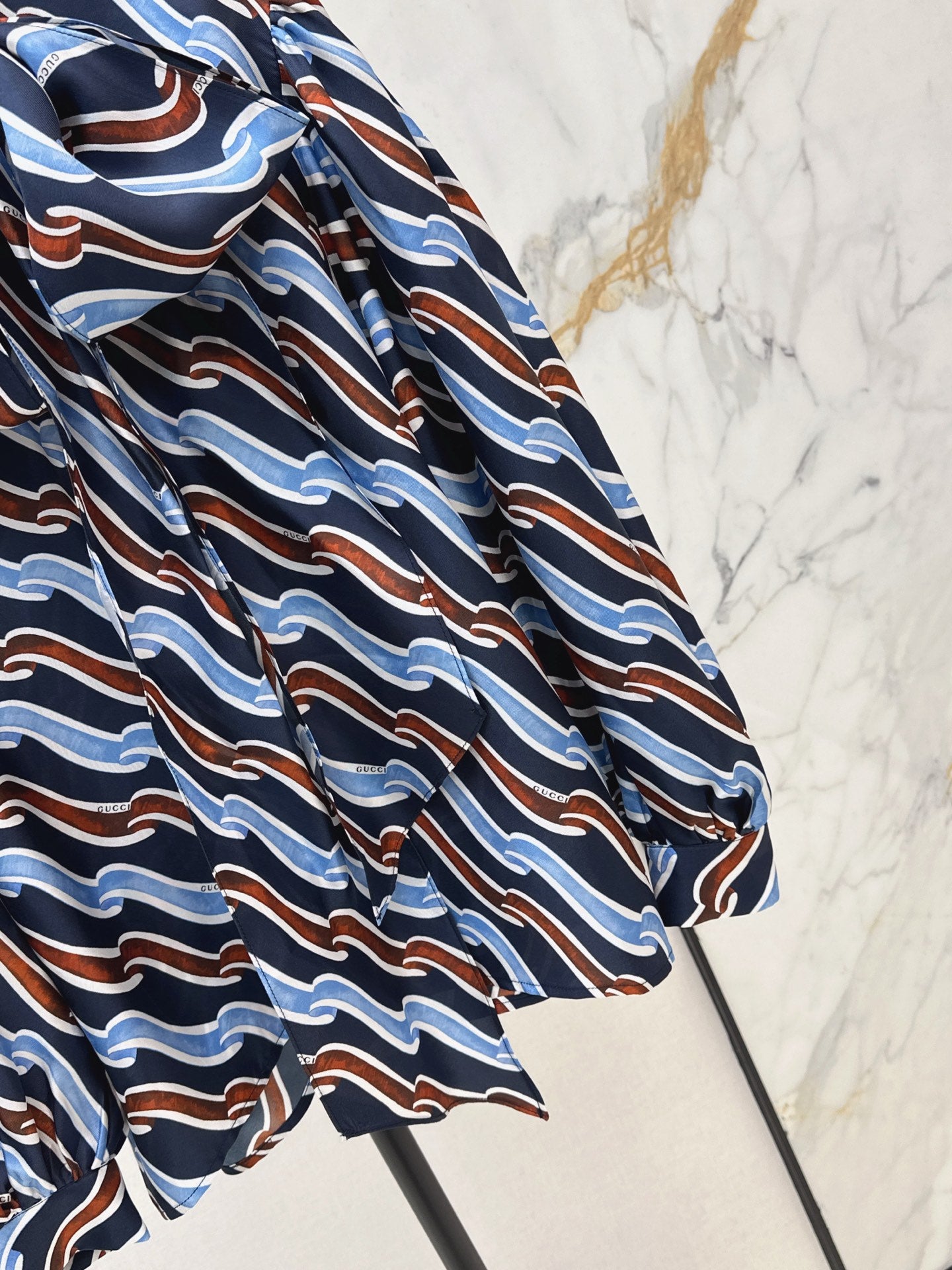 Ribbon 3D Print Silk Shirt