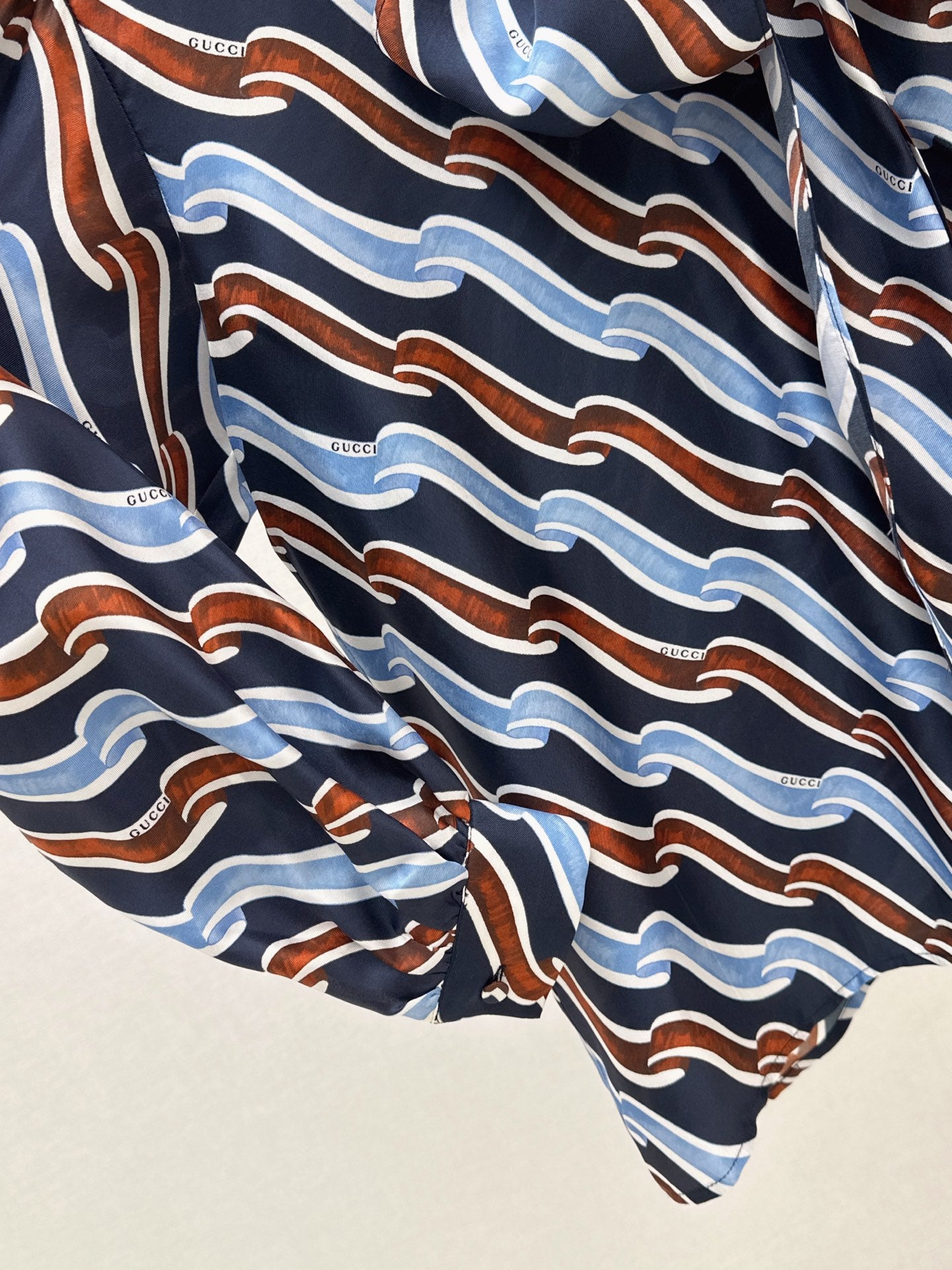 Ribbon 3D Print Silk Shirt