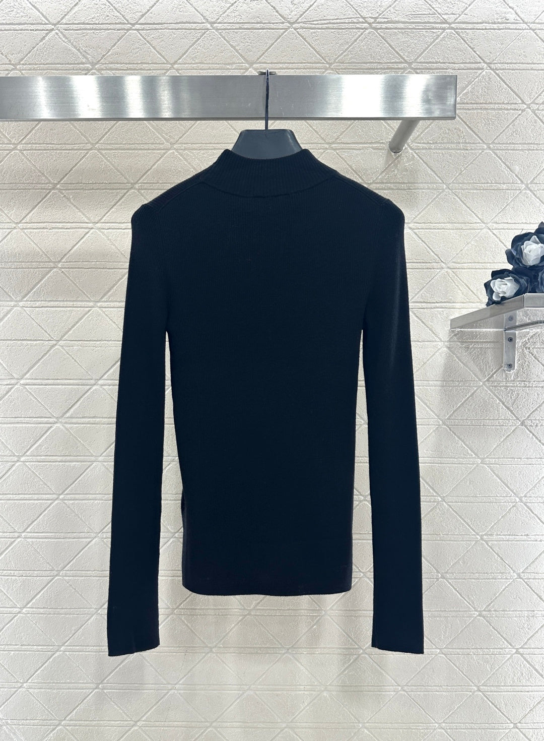 High-Neck Logo Base Layer