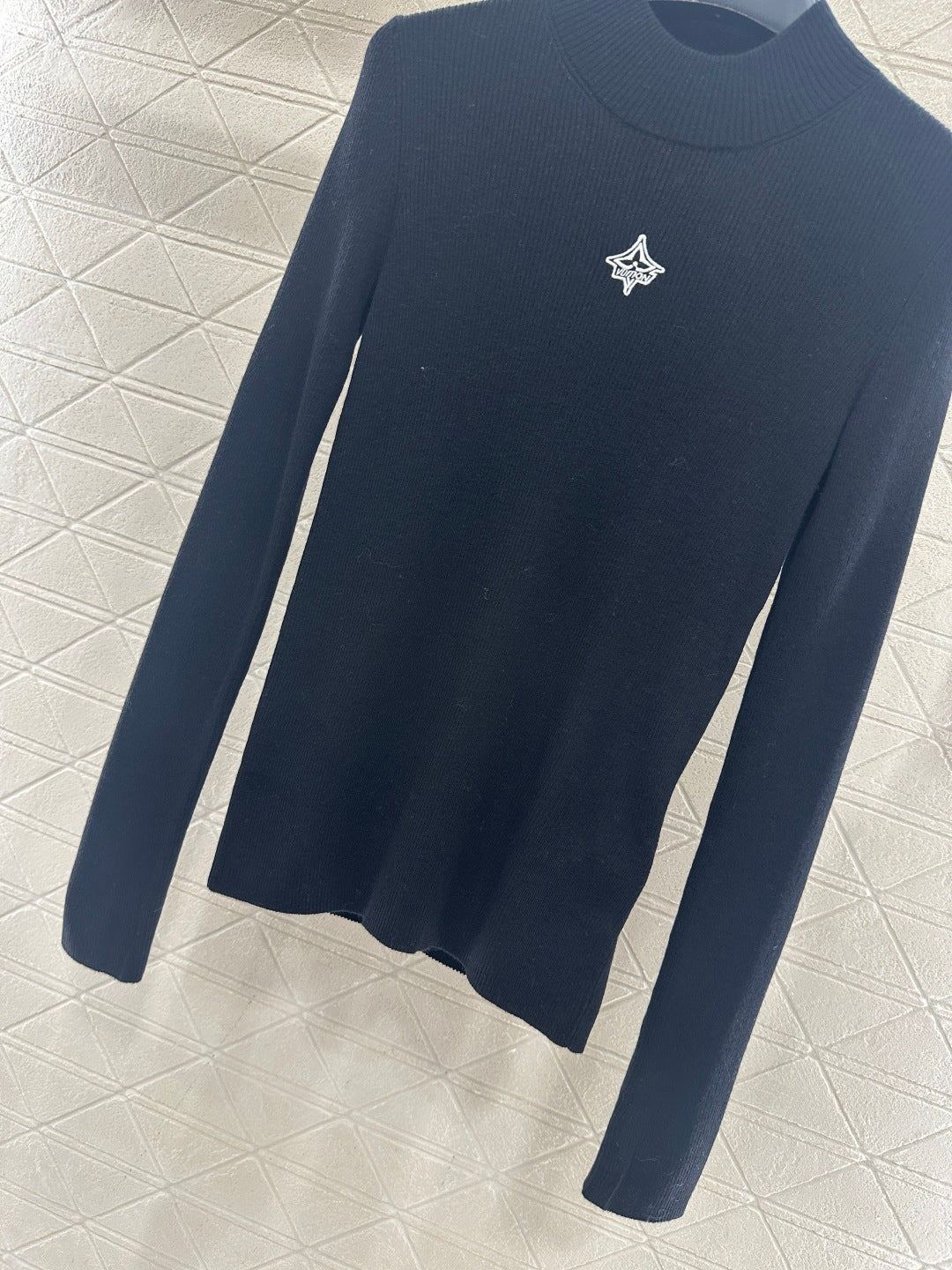 High-Neck Logo Base Layer