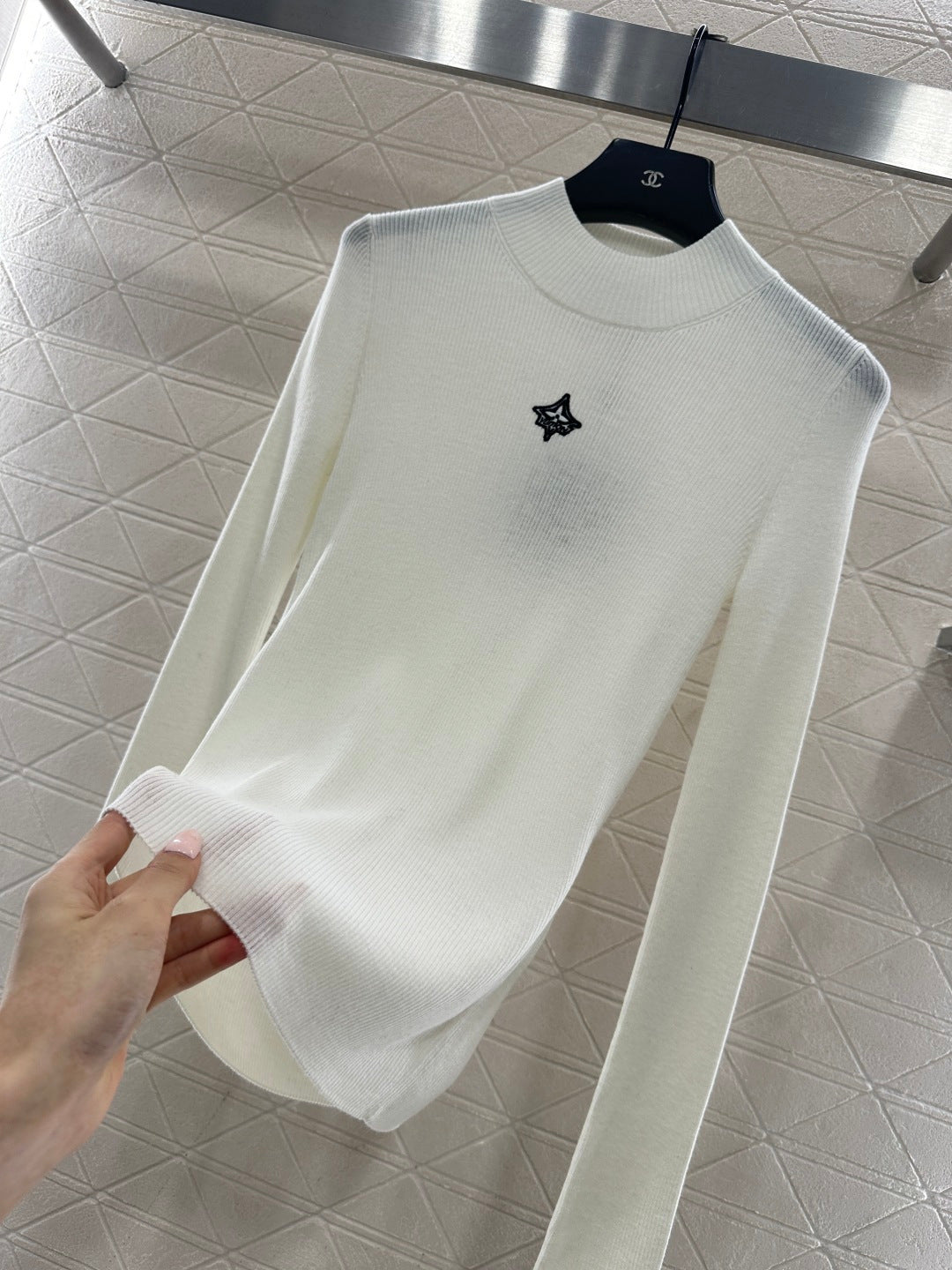 High-Neck Logo Base Layer