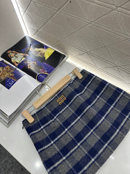 Plaid Wool Slit Mini Skirt