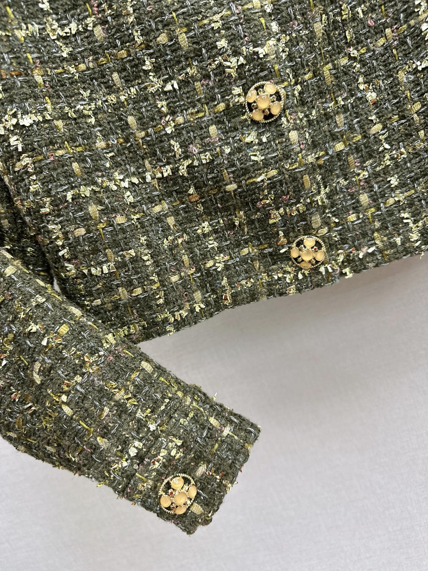 Collared woven coat