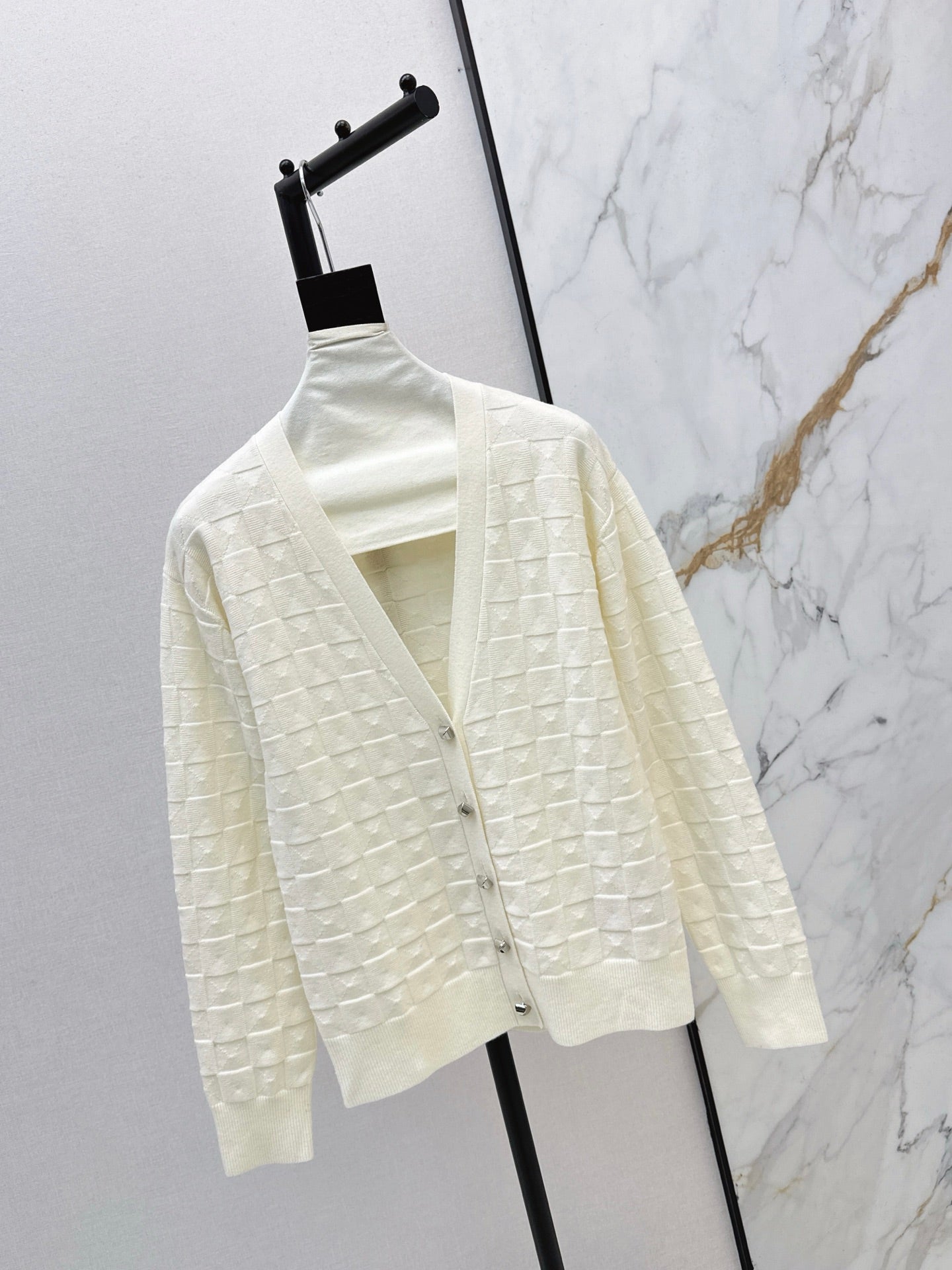 Dark Floral V-Neck Knit Cardigan