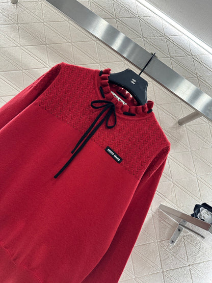 Bow-tie Tulip Collar Sweater