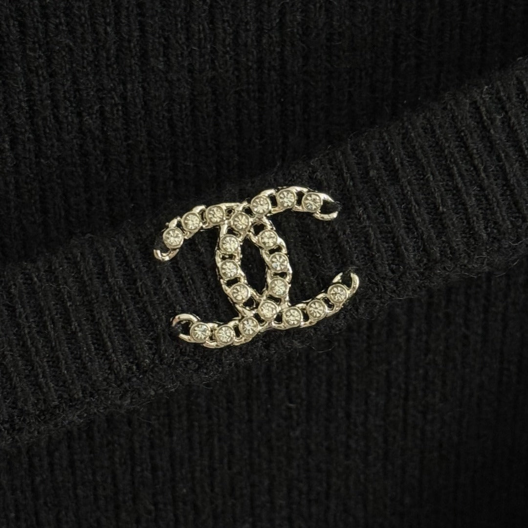 Relaxed-style knit set