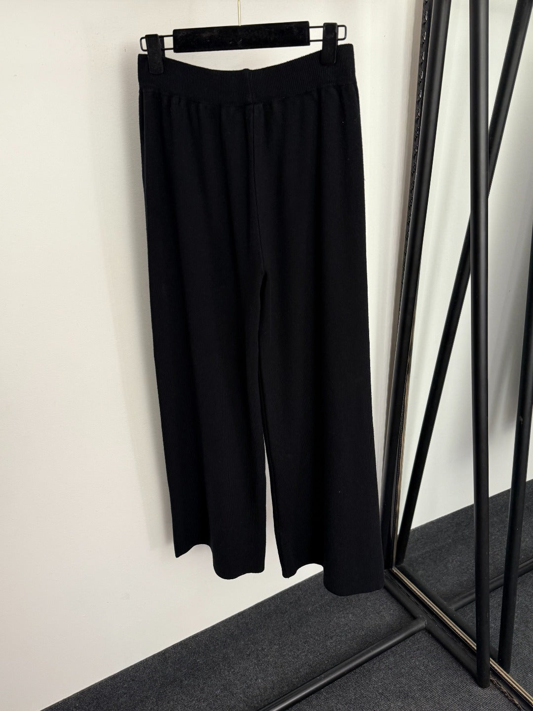 Relaxed-style knit set