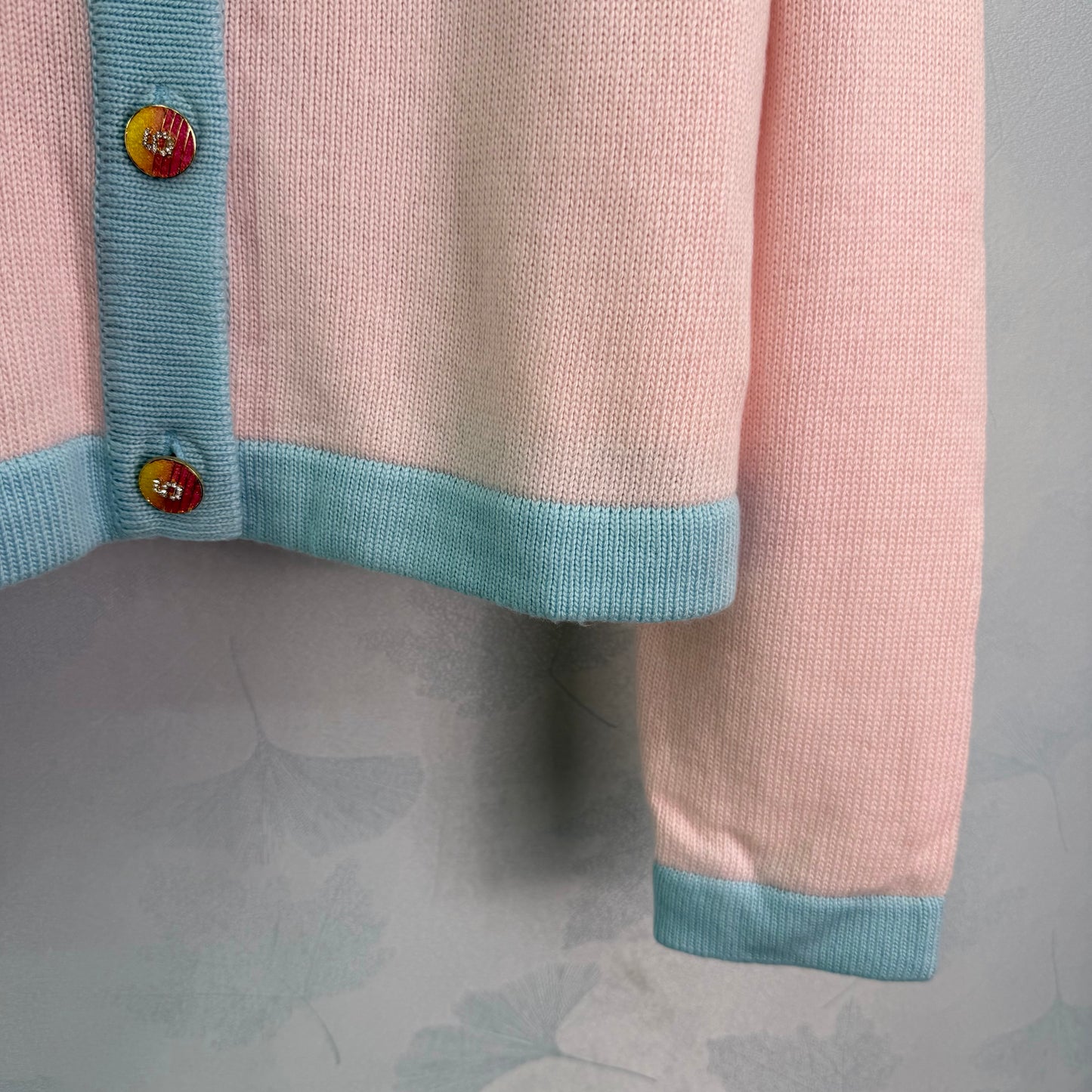 Color-blocked V-neck Cardigan