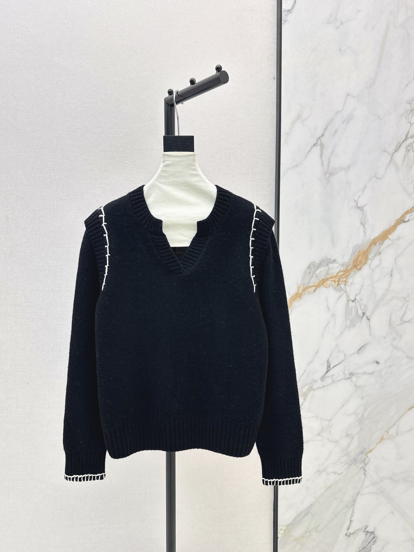 Crew neck sweater