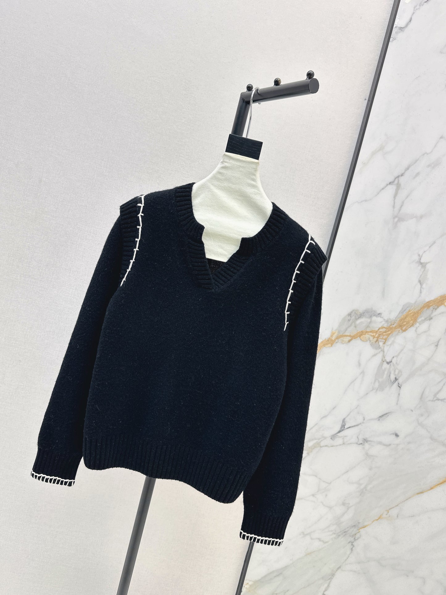 Crew neck sweater